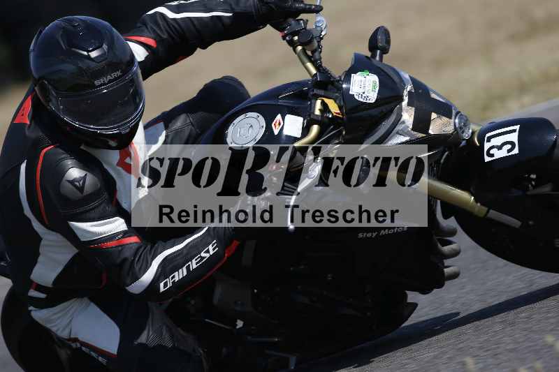 /Archiv-2023/28 05.06.2023 Moto Club Anneau du Rhin/vert-medium/31-1